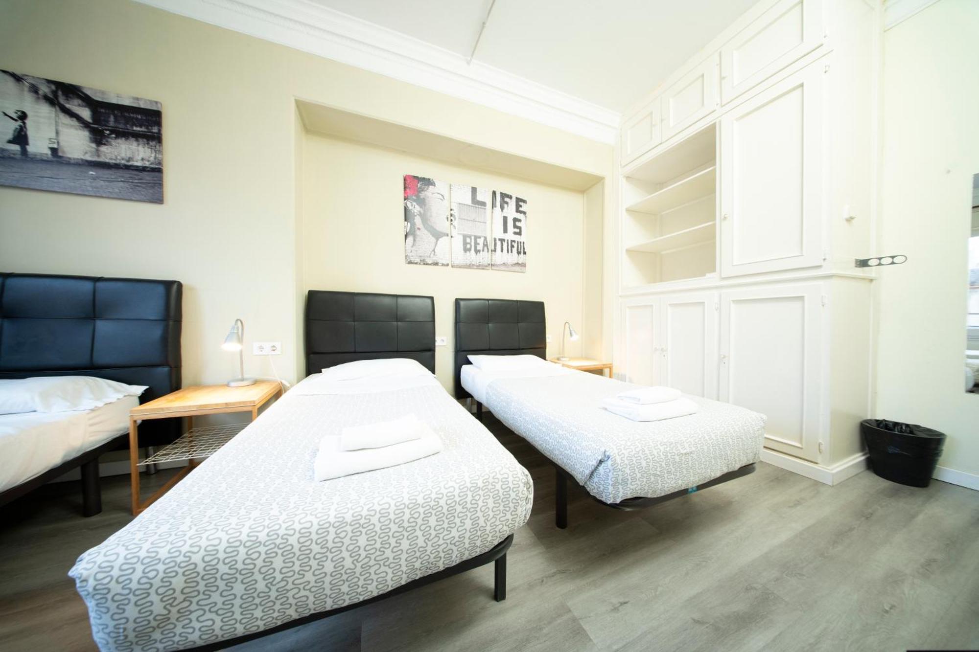 Wow Hostel Barcelona Eksteriør bilde