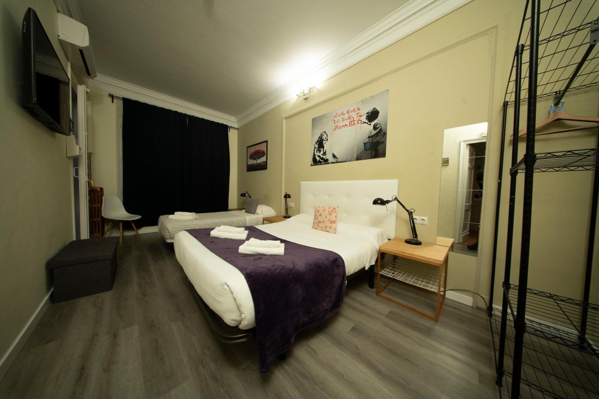 Wow Hostel Barcelona Eksteriør bilde