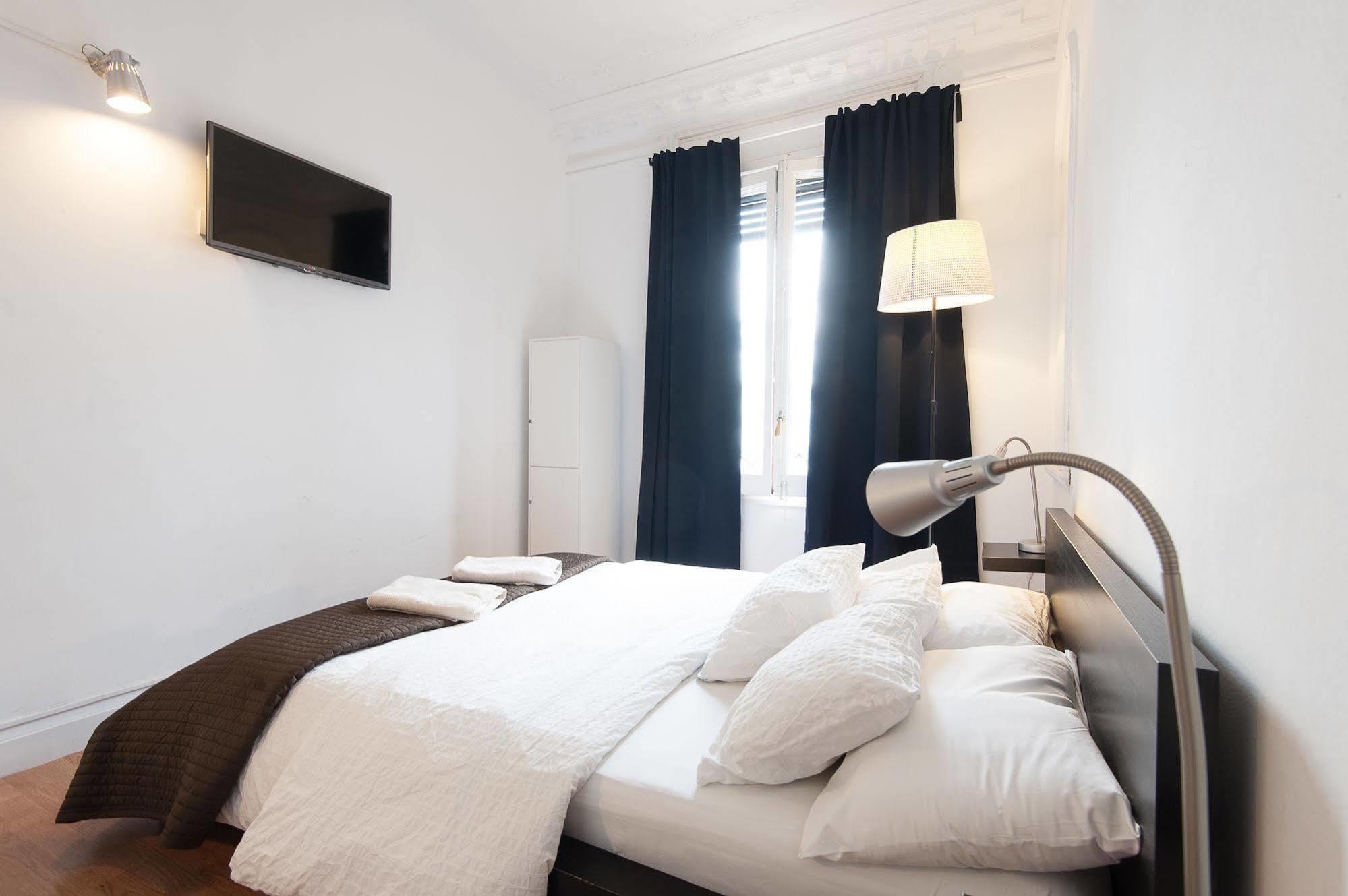 Wow Hostel Barcelona Eksteriør bilde